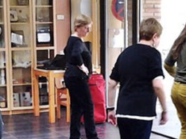 Taller de ball en línia i rutes saludables al Centre de Dia-Espai Social per a la gent gran