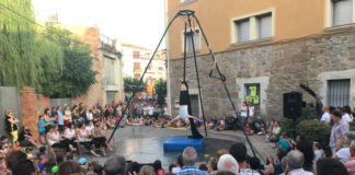 L’Obrim de nit porta el circ a Prats de Lluçanès