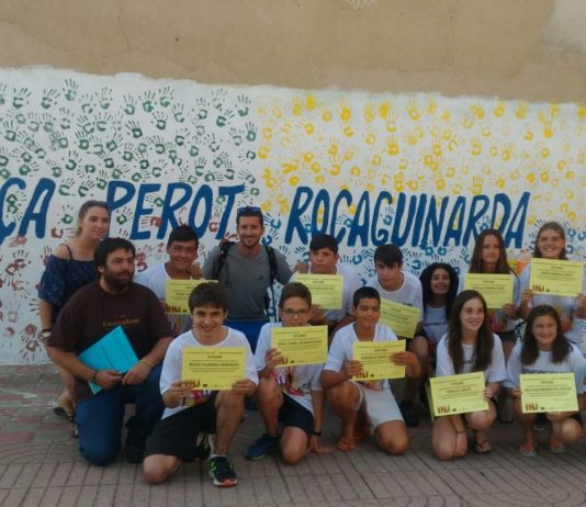 La 3a edició del Voluntariat Jove dona vida a la plaça Perot Rocaguinarda