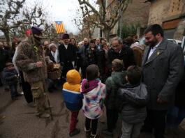 El president de la Generalitat, Quim Torra, visita la Fira de Santa Llúcia