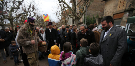 El president de la Generalitat, Quim Torra, visita la Fira de Santa Llúcia