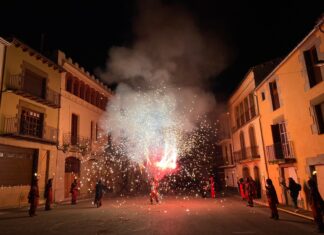 Les Xeres de Santa Àgata es consoliden en una nova edició de reflexió i protesta
