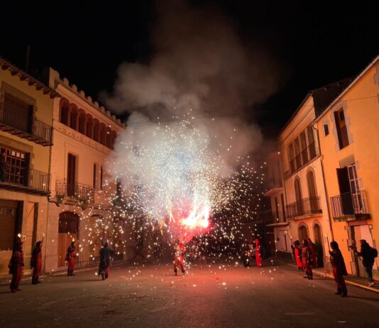 Les Xeres de Santa Àgata es consoliden en una nova edició de reflexió i protesta