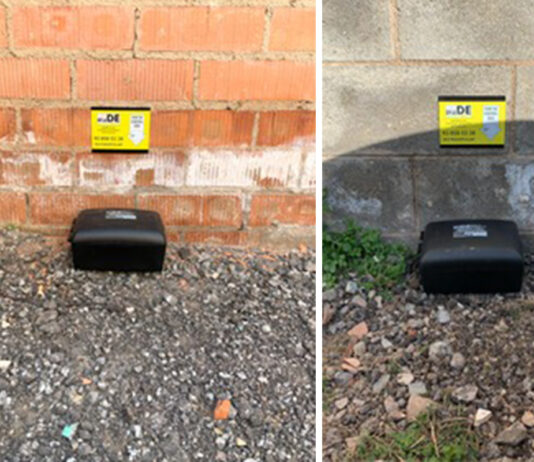 S’instal·len porta-esquers al pàrquing de Darrera el Molí per controlar la presència de rates