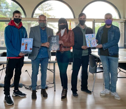 Laia Crespi i Ritaj el Mandili, guanyadores del Concurs de cartells de les Festes de Sant Joan i els Elois 2021