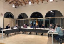 Prats de Lluçanès aprova el pressupost de 2023 amb una inversió de 950.000 euros per substituir tot l’enllumenat públic del poble