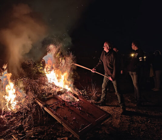 Prats de Lluçanès torna a encendre els Focs de Sant Isidre