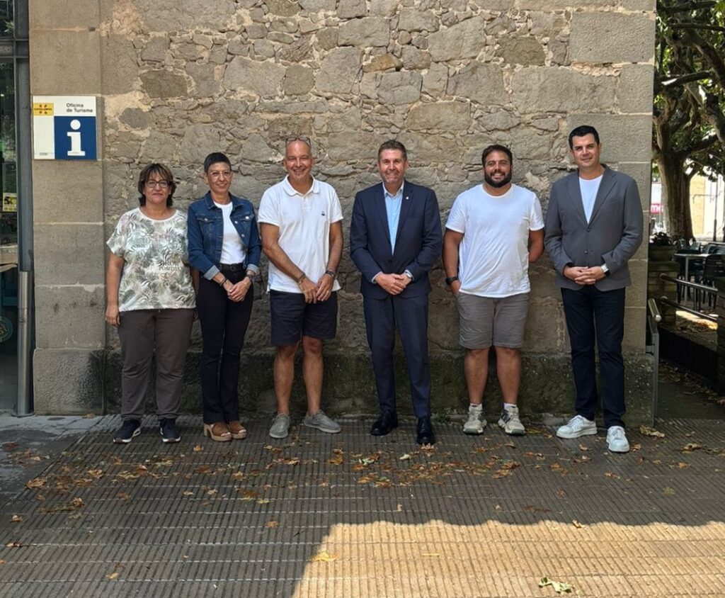El diputat d’Esports de la Diputació visita Prats de Lluçanès i coneix els projectes esportius de futur del municipi