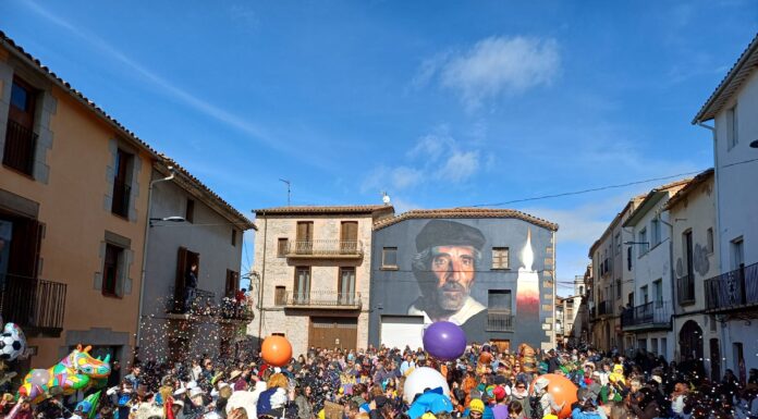 Prats de Lluçanès vibra amb un Carnestoltes ple de color, creativitat i germanor